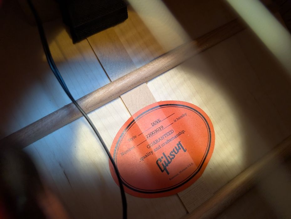 Gibson Dove USA 2023