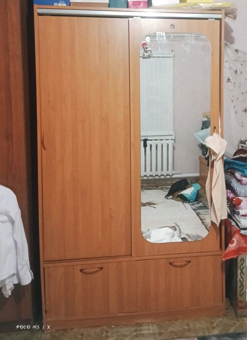 шкаф в хорошем состояний