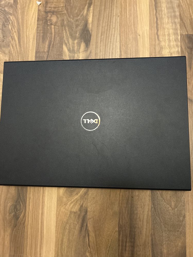 Laptop dell inspiron 15 seria 3000