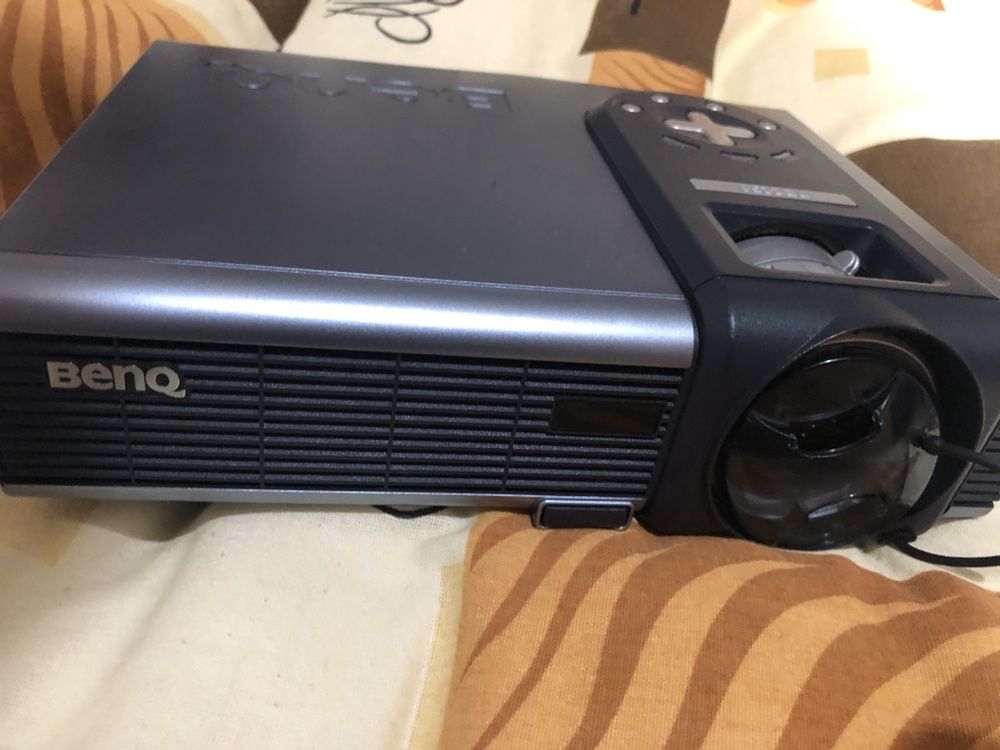 Videoproiector Benq PB2250