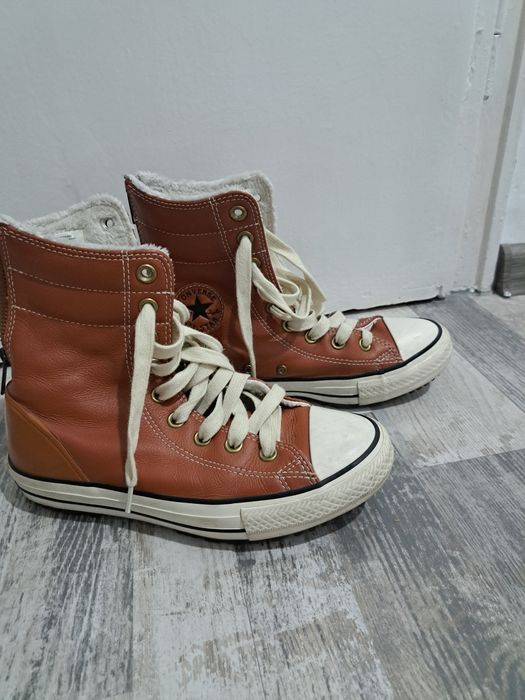 Converse hi-rise boot