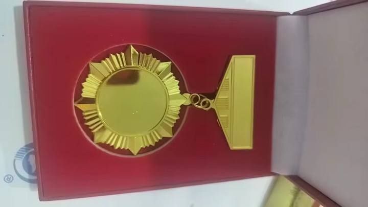 Medal, ko'krak nishoni