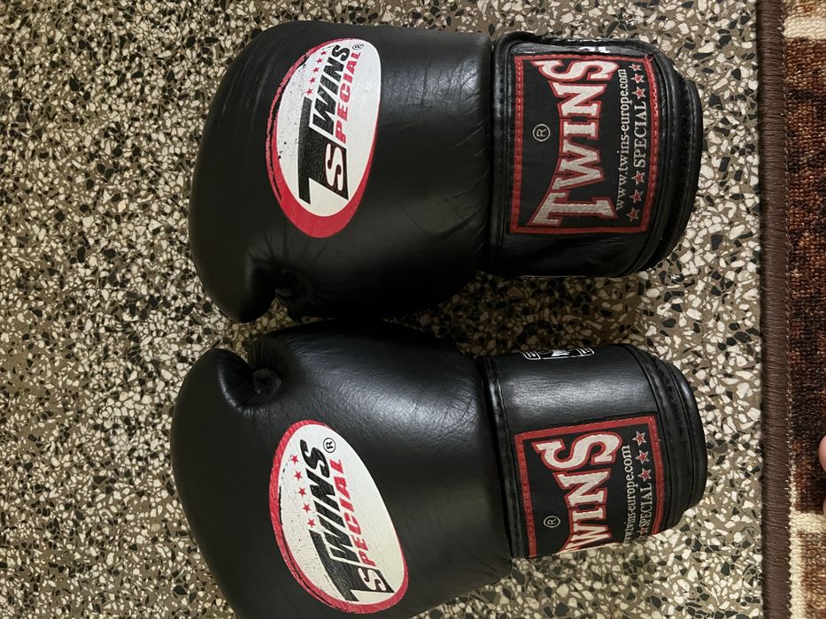 Боксови ръкавици Twins
