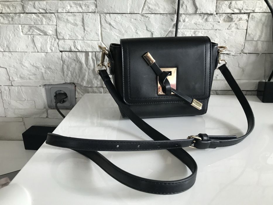 Дамска чанта Guess и други модели