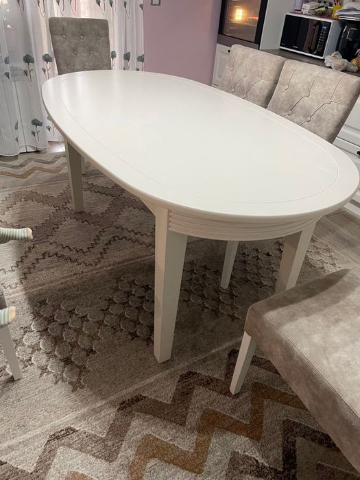 Masă din MDF cu scaune