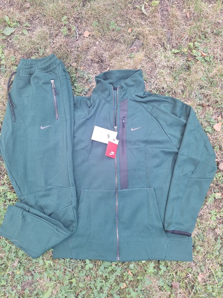 Спортни екипи nike