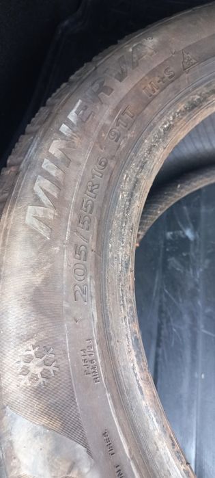 Продам зимнюю шину одна пара в отличном состояний