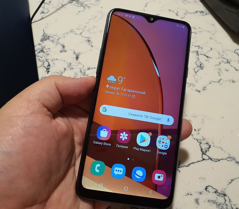 Недооого телефон A20S