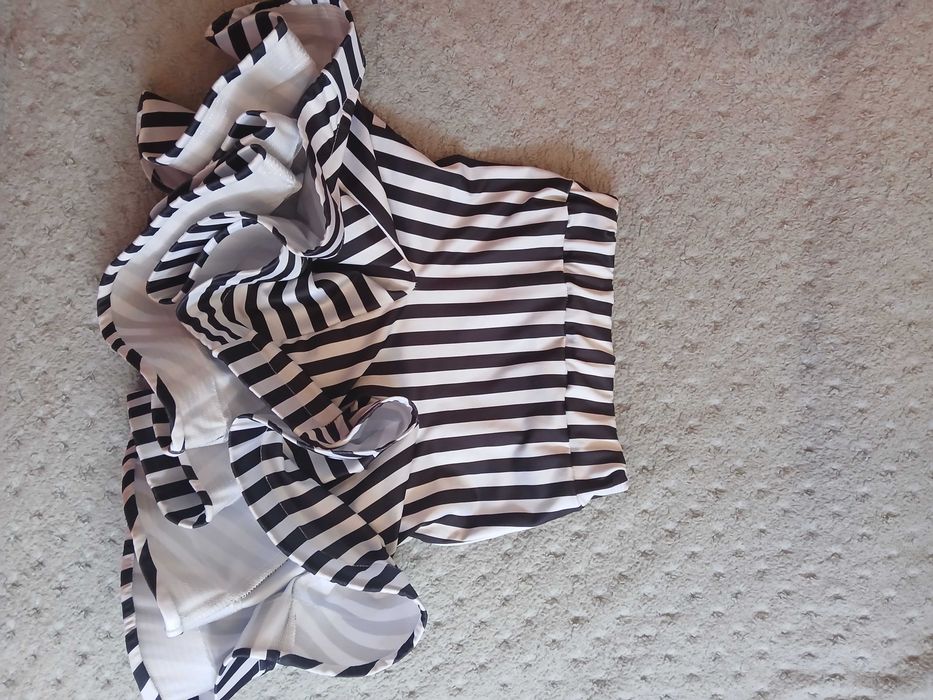 Рокля за модерни танци