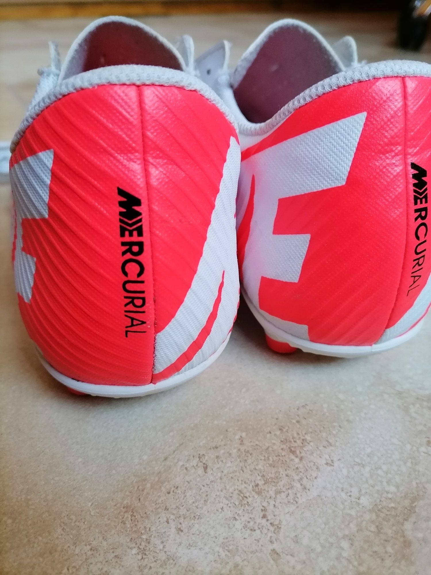 Футболни обувки Nike Mercurial