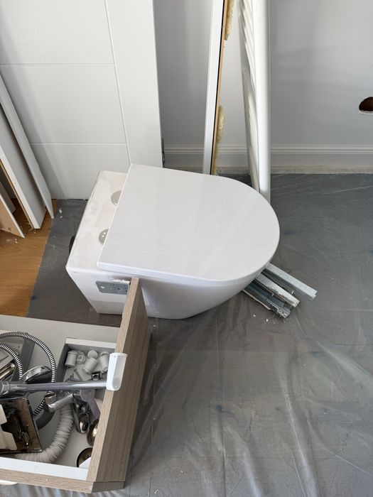 WC Incastrat DALET (Delta Studios)