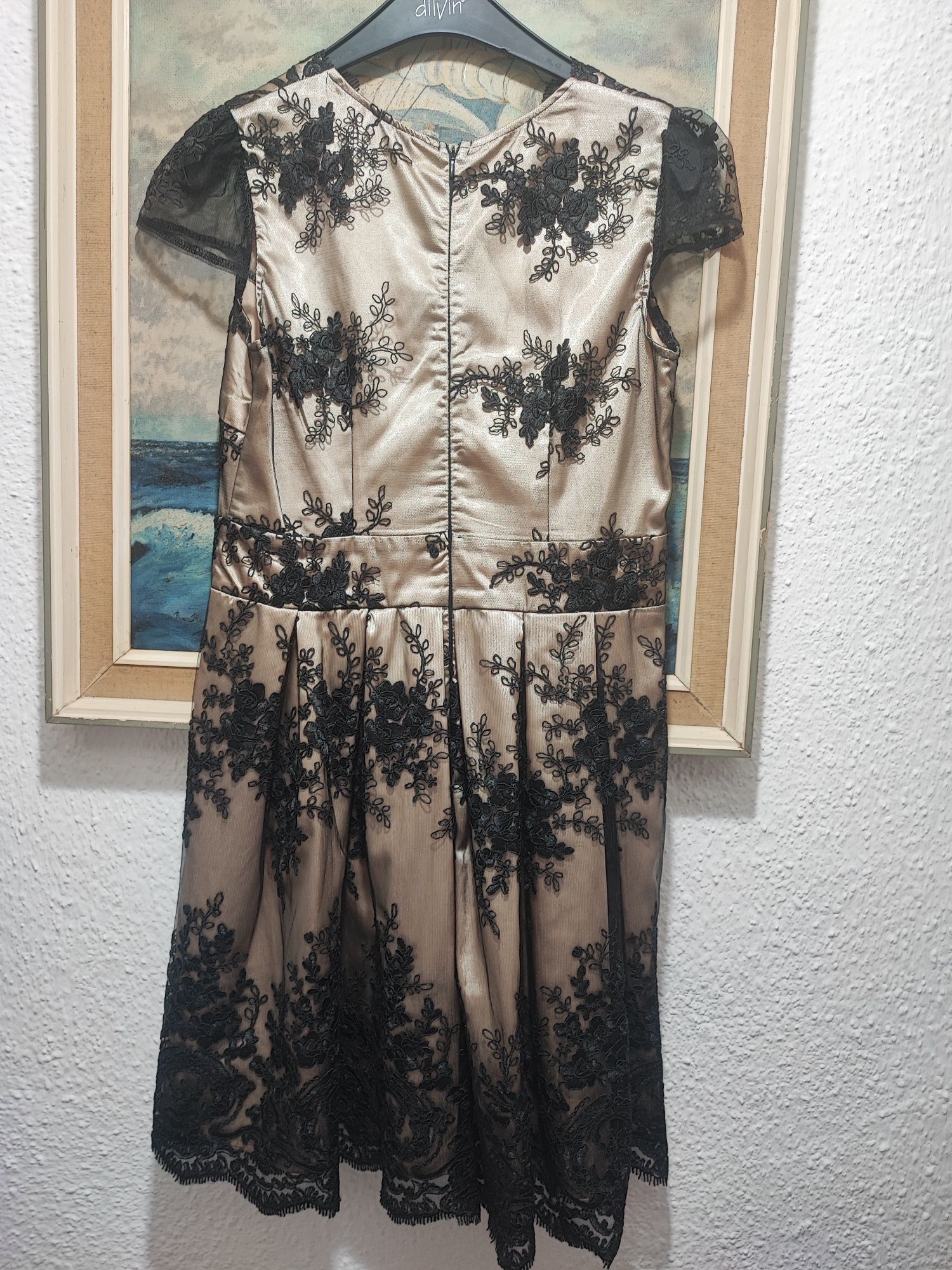 Rochie din dantelă, mărimea 42