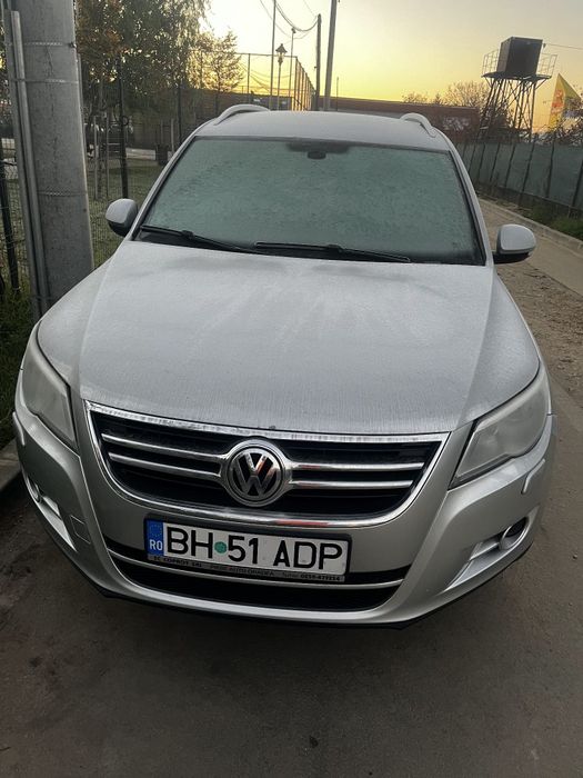 Vând Volkswagen Tiguan din anul 2011