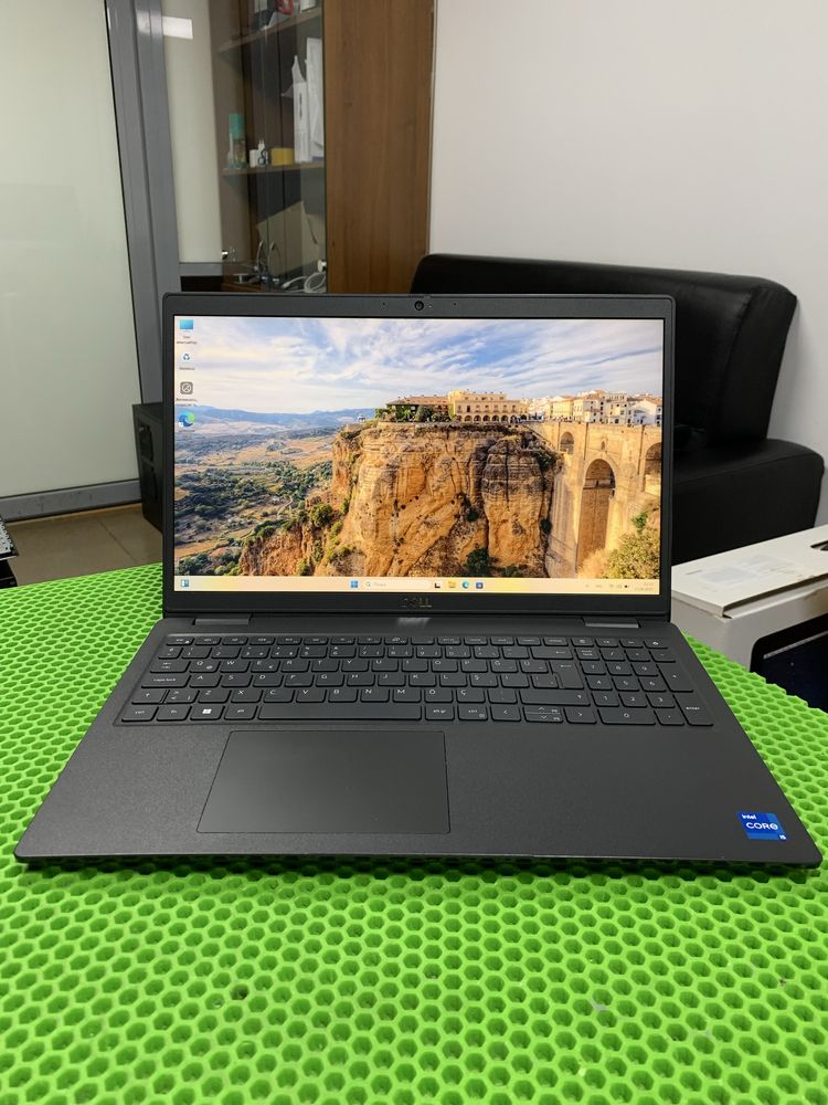 Dell Latitude 3520 core i5-11gen. Озу 16gb. Ssd 512gb.