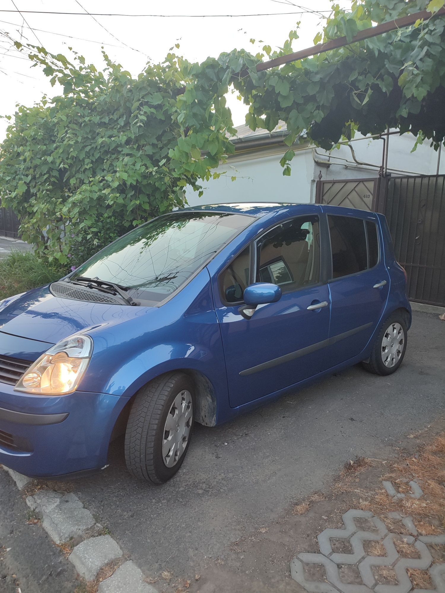 Vând Renault Modus