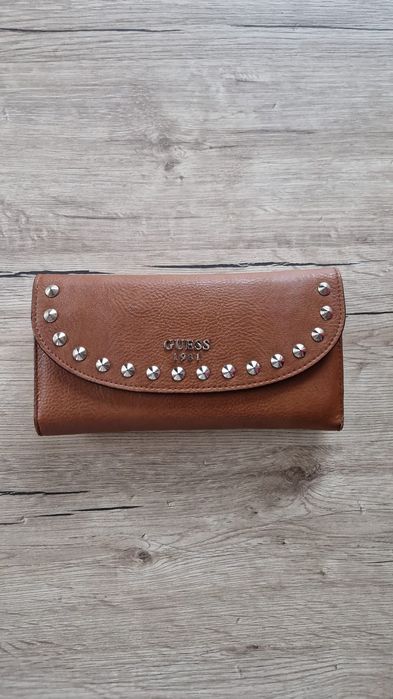 Portofel Guess pentru femei
