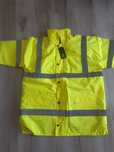 Vand geaca ,pantaloni ,tricou maneca lunga