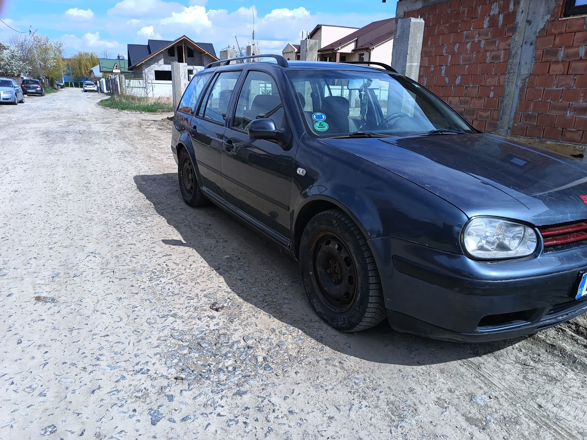 Vând golf 4,motor nefuncțional