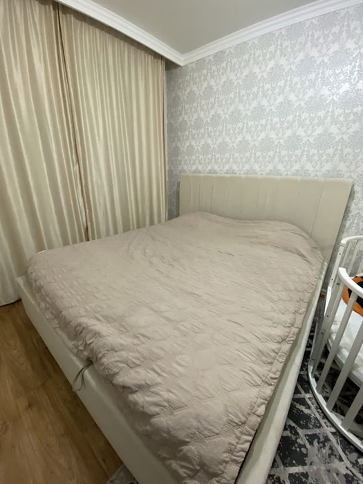 Продам кровать с матрасом