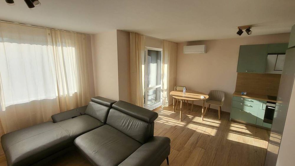 Двустаен апартамент в района на Коматевски възел