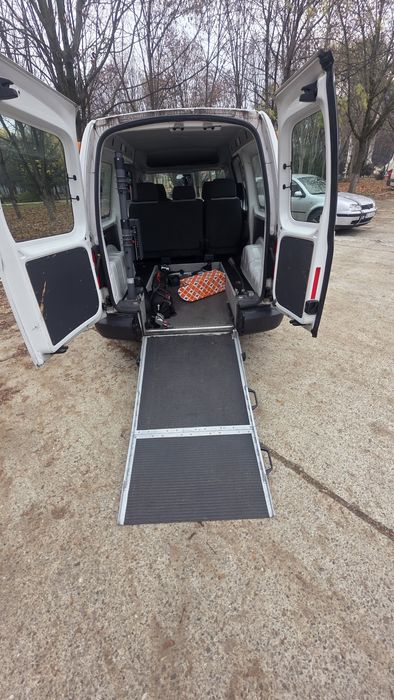 Vw caddy maxi  euro 5 pentru persoane cu handicap