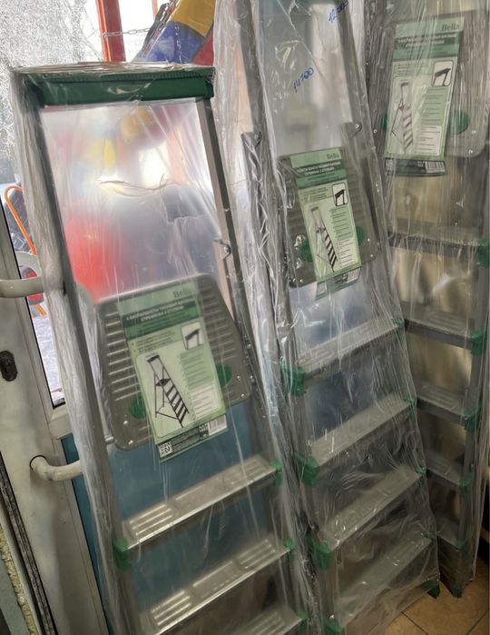 Стремянки .Металичекие и Аллюминивые стремянки