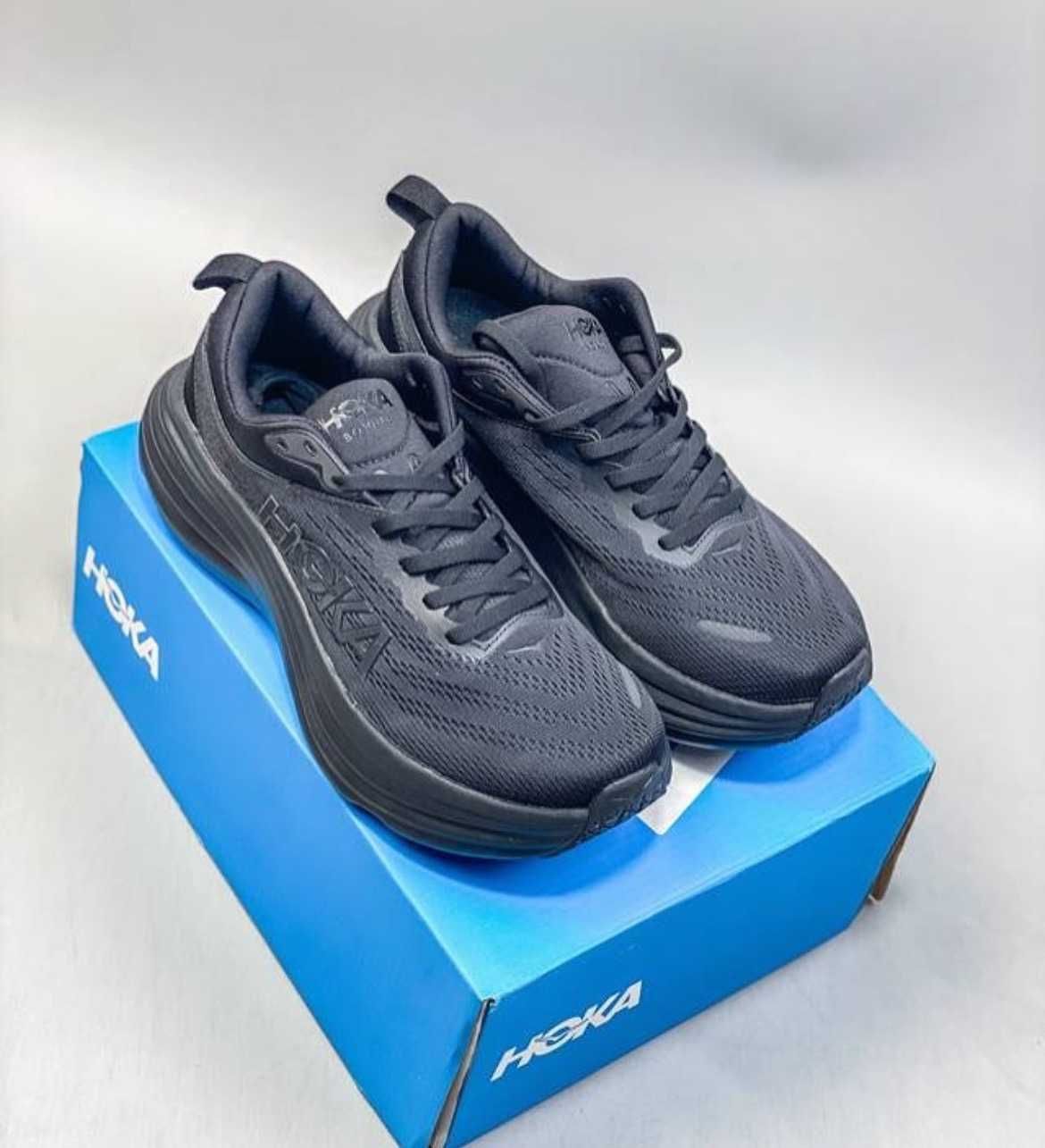 Нови мъжки маратонки Hoka ONE ONE Bondi 8 black размери 42,43,44