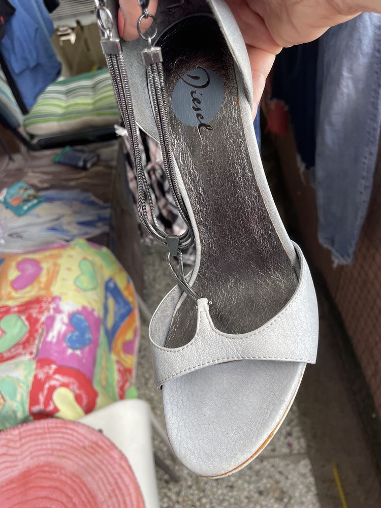 Светло сиви, естествена кожа, обувки Disel-номер 36