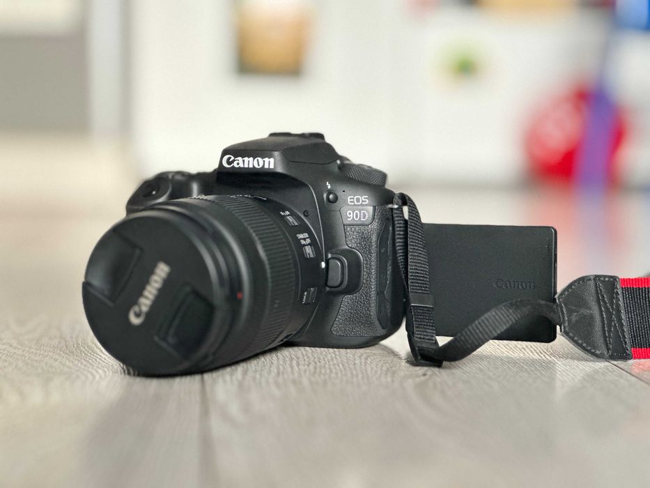 Canon EOS 90D 18-135 mm Kit