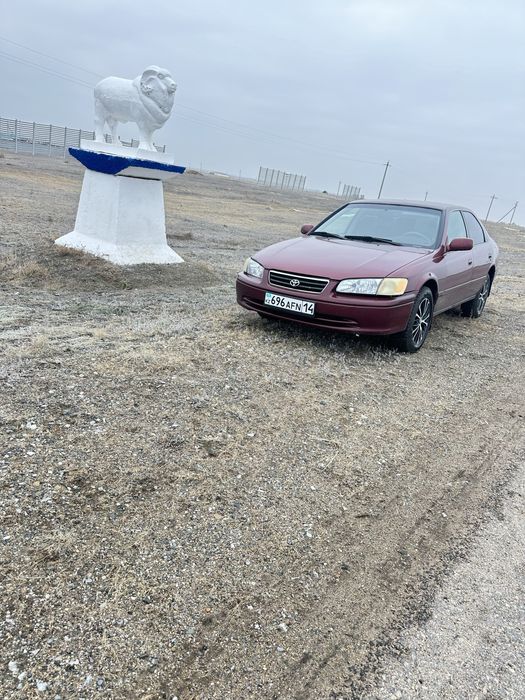 Продам камри 25 .