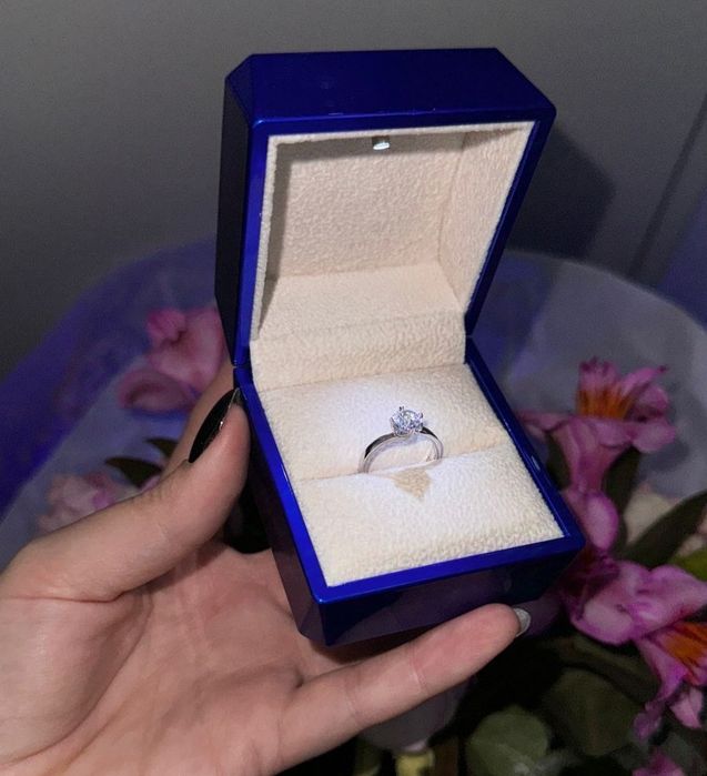 Кольцо Женский Серебряный Кольца Серебро Женские Колечки КолечкоФутляр