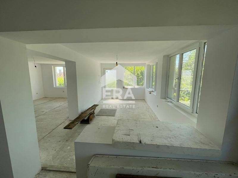 Продава се Къща в с. Бенковски, Област Варна - 285 кв.м за 709 €/кв.м - Снимка #4