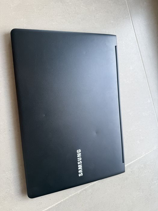 Laptop samsung ,soundbar razer ,controler powerA ps4 pro