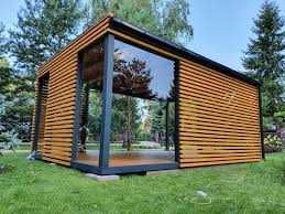 Case de Grădină cu Balcon. Priveliste Perfectă spre Natură.