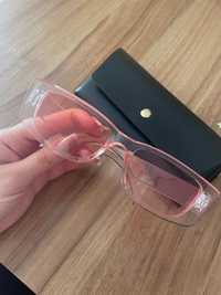 Розови слънчеви очила