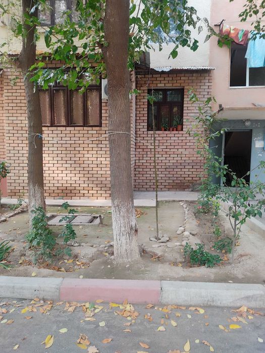 Продается 2/1/4 дома переделана в 3х