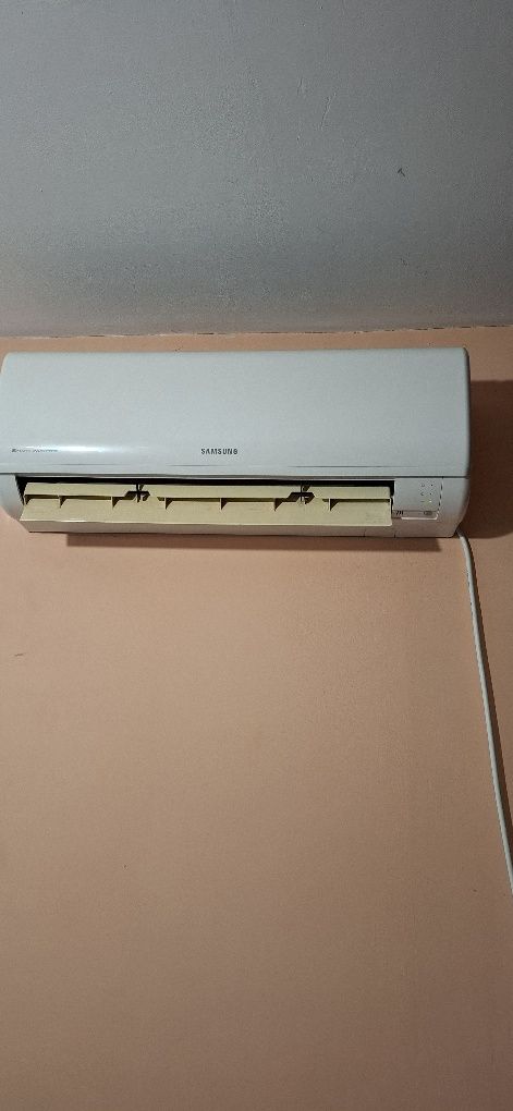 Климатик Samsung AR09FSFTKWQN
