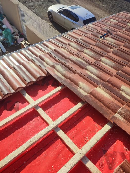 Executam acoperisuri tiglă metalica si ceramică reparatii si montaj