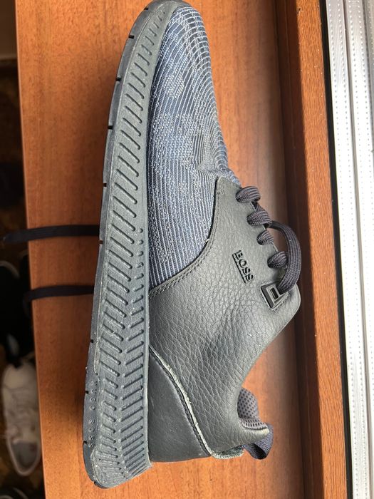 Мъжки маратонки BOSS нови №40