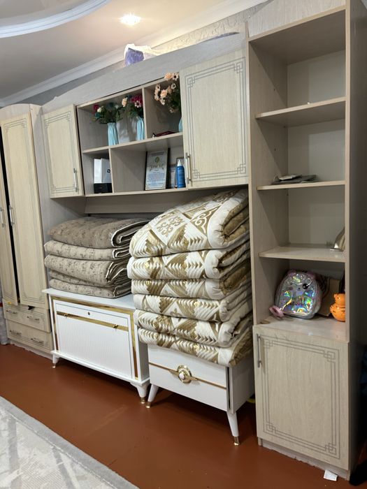 Шкаф для гостиной