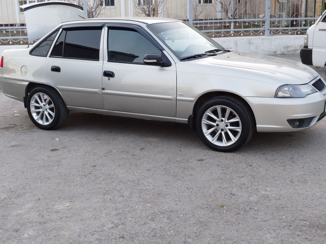 Vikupga Nexia2 1.6 beriladi