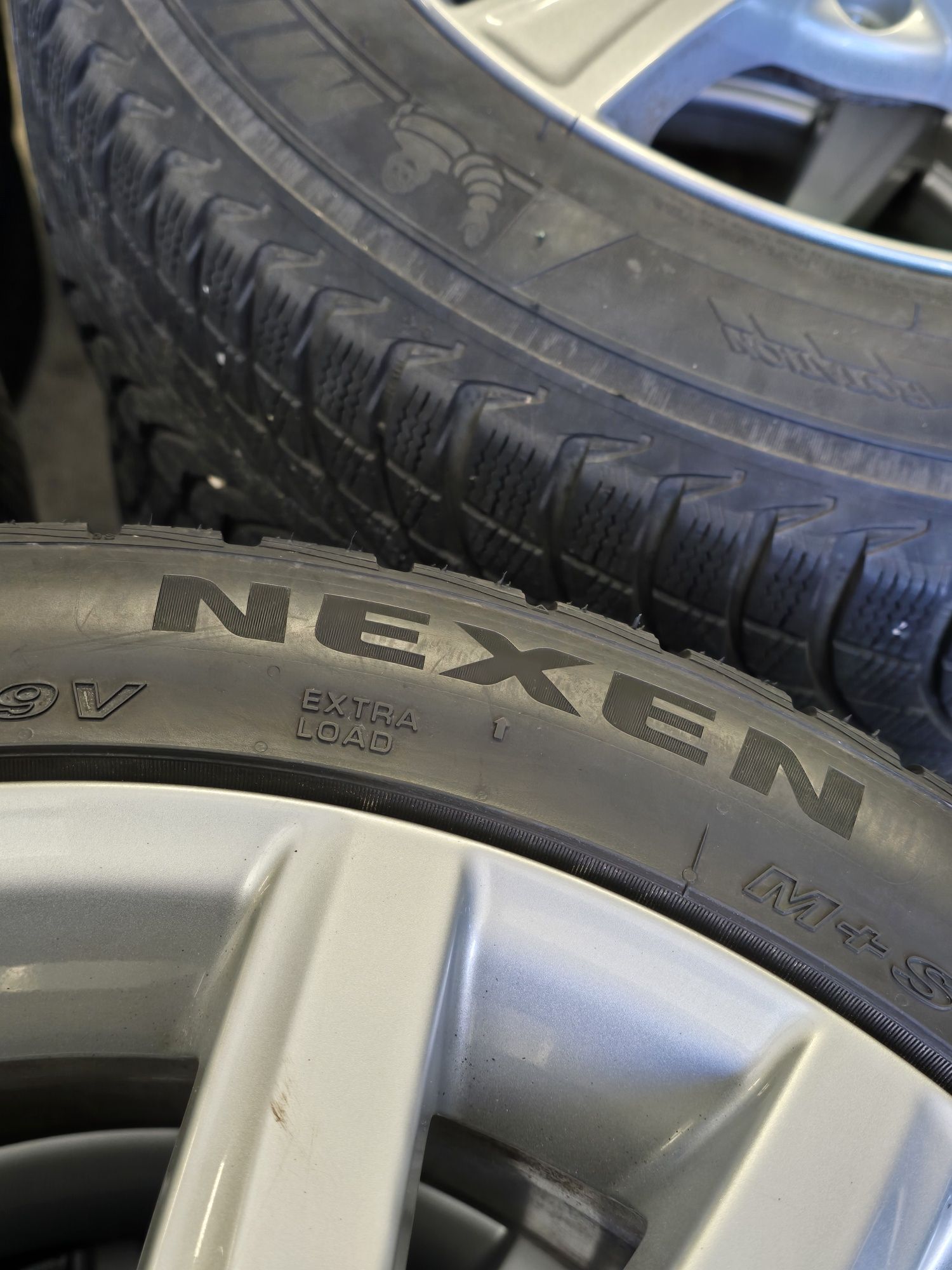 2 Броя 255/40/18 Nexen 8,5mm 2023DOT