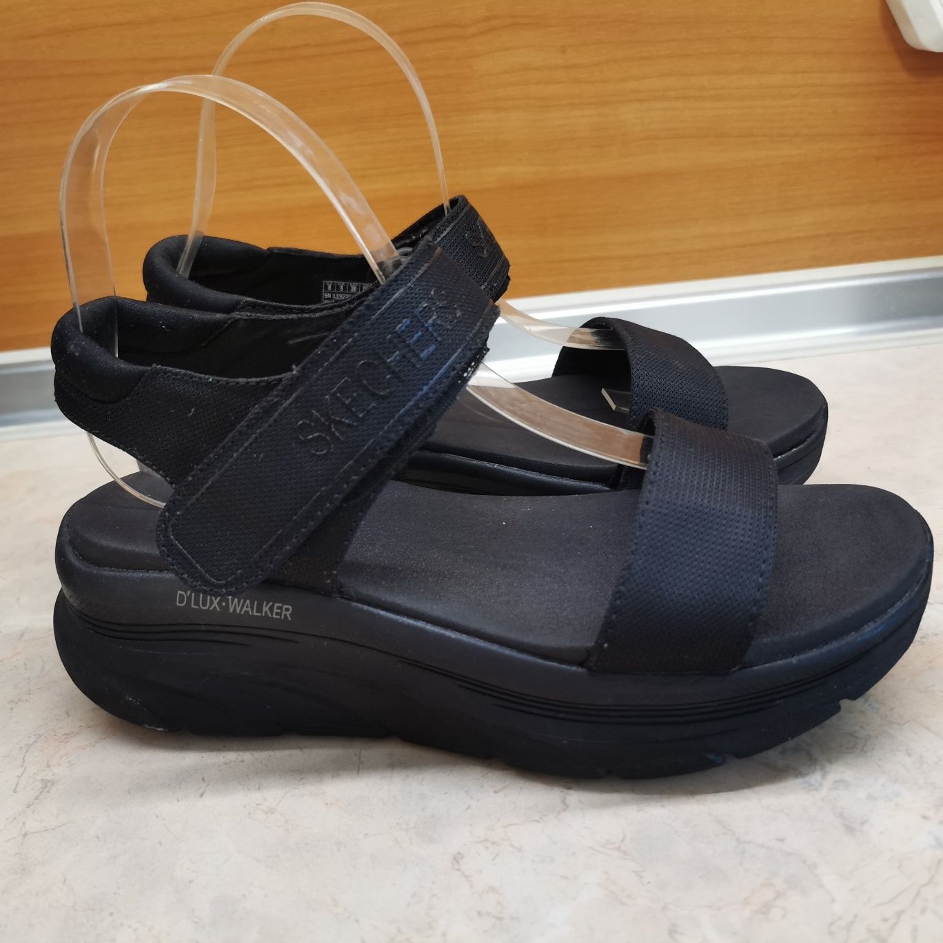 Skechers Relaxed Fit D'Lux Walker сандали 39