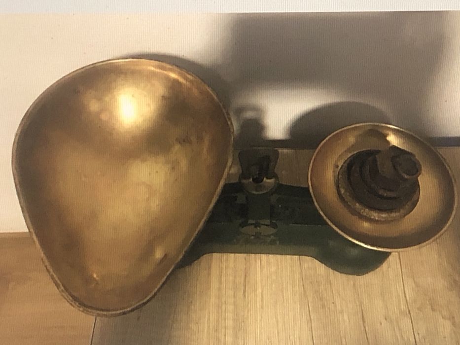 Cantar englezesc cu talere din alama si greutati