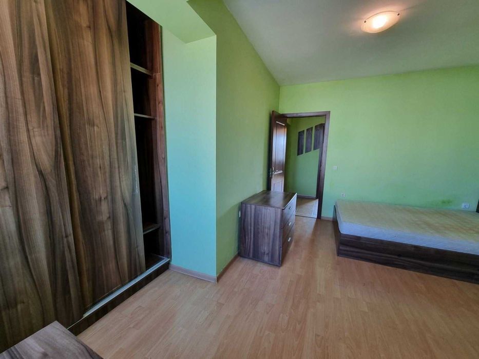 Двустаен апартамент, 2011г., Колхозен пазар-114000 евро