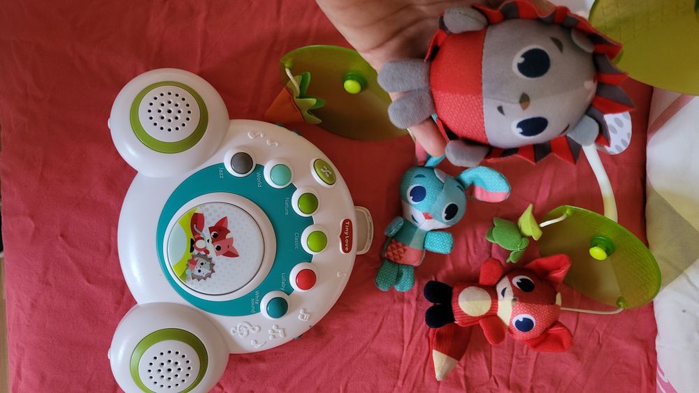 Бебешка въртележка за легло