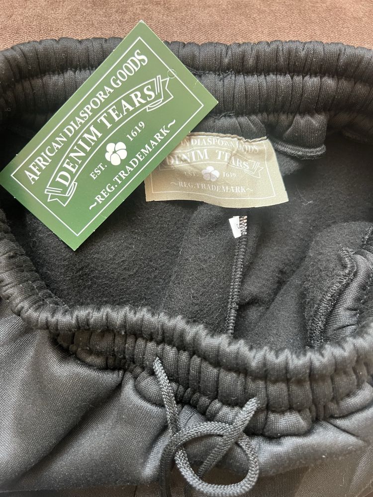 Denim Tears Екип S размер.