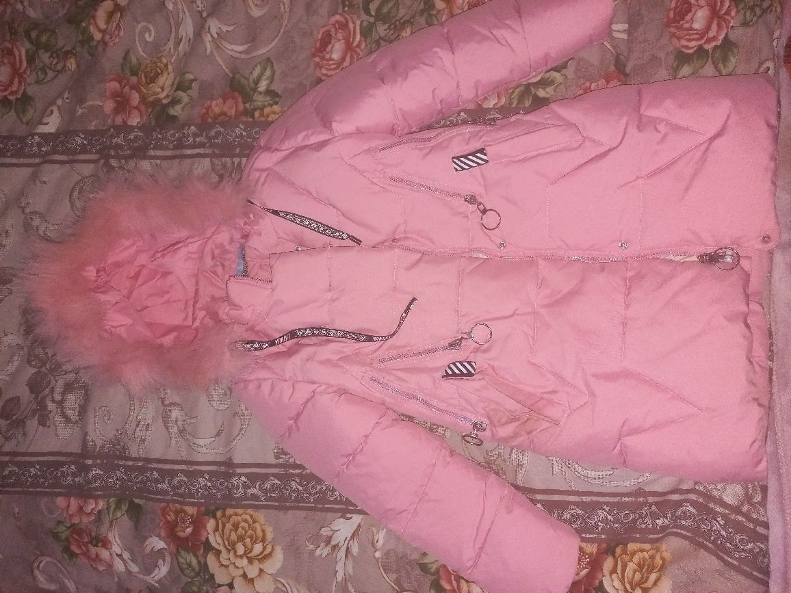 Куртка зимняя на подростка девочку