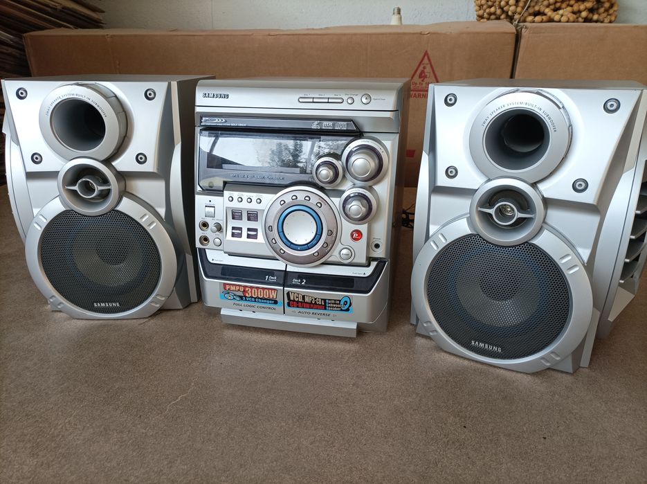 Samsung sentr sotiladi