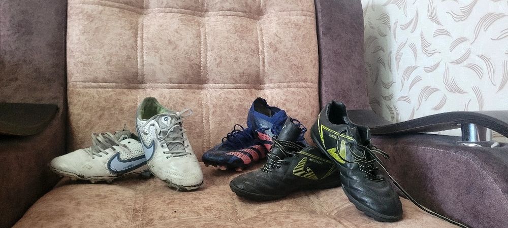 Футбольные бутсы